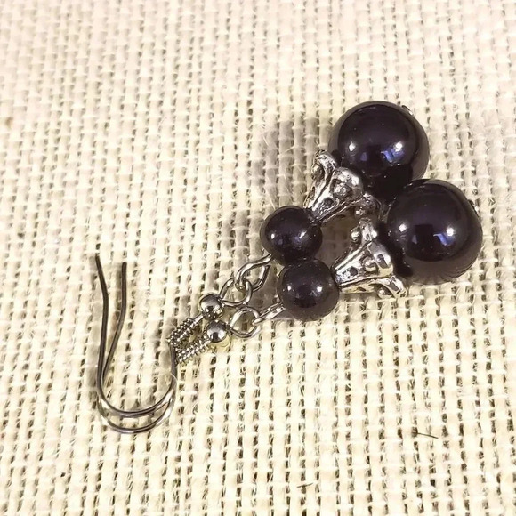 Antique Silver Carved Bead Caps Black Glass Earrings - Picture 1 of 6